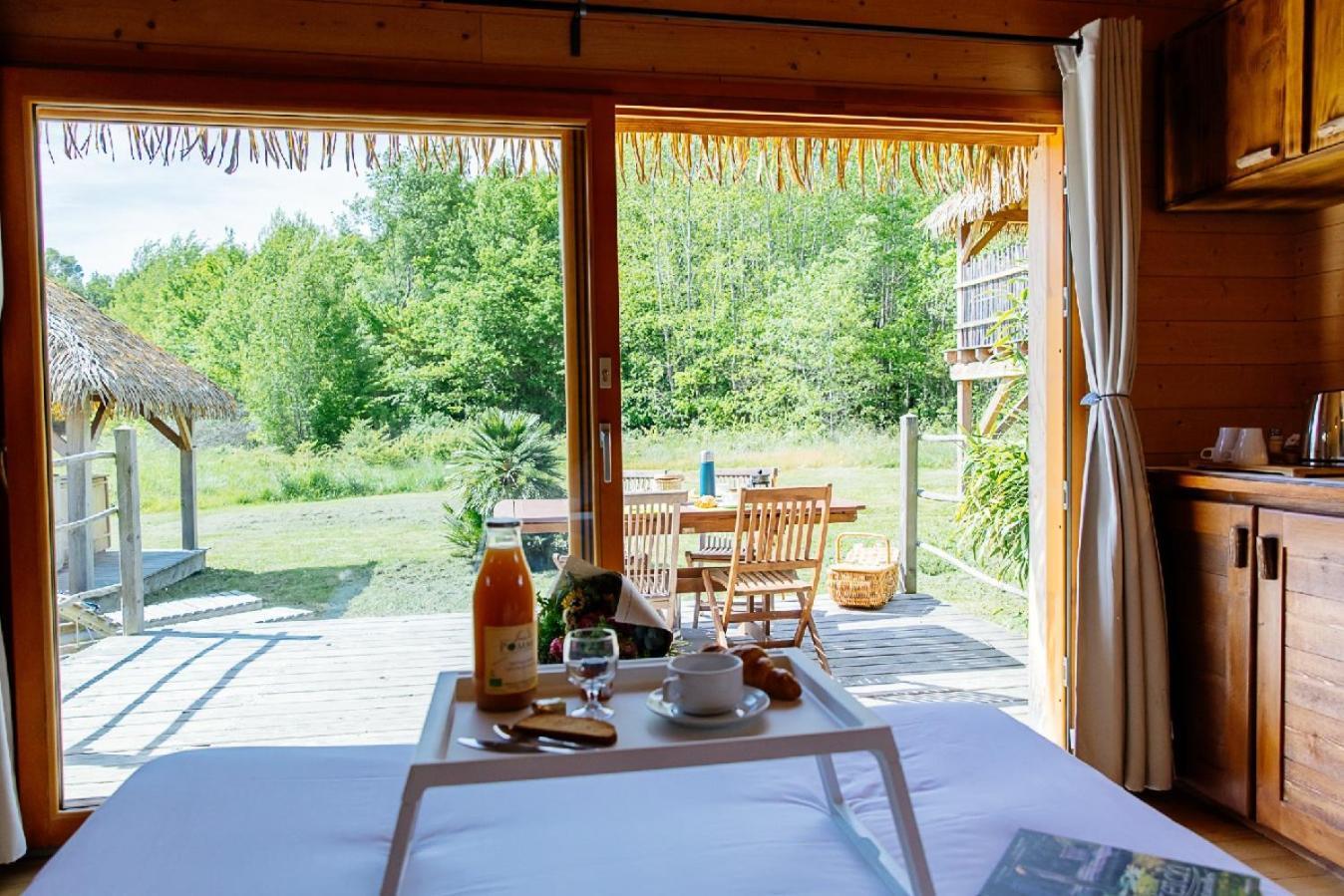 Domaine Ecotelia Le Nizan Exteriör bild